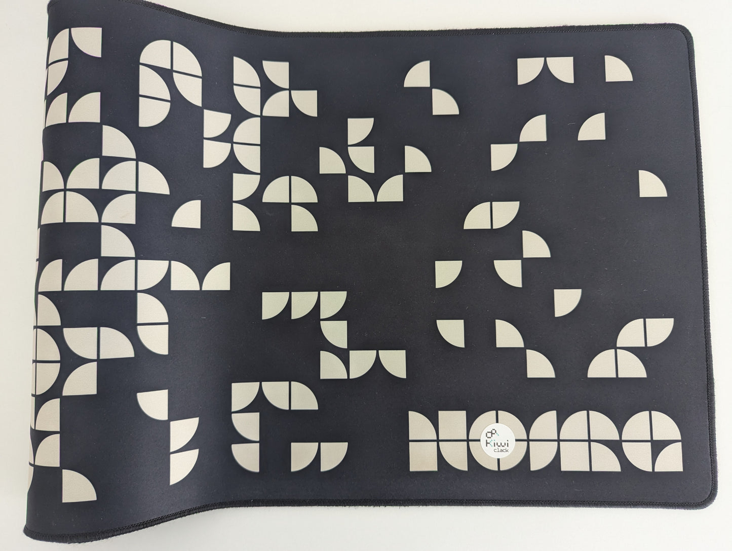 [OP Shop] Noire Deskmat